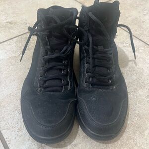Jordan Black High-Top Sneakers Sleek Design